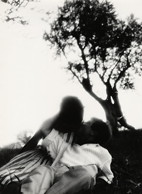  .  ,  ,  , 1962. Mario Giacomelli. One man one woman one love, 1962.